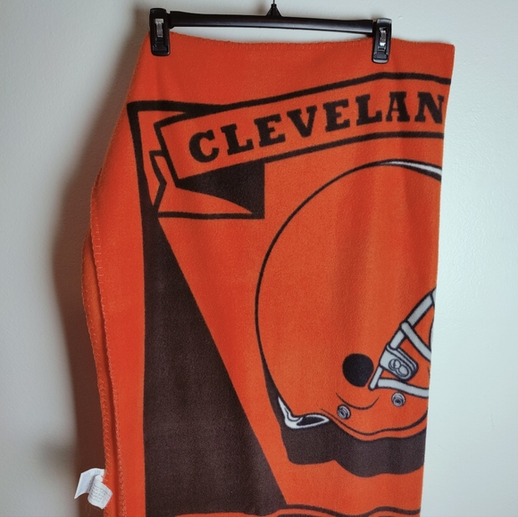 Vintage 90s Y2K Cleveland Browns Football  Blanket Throw Shawl Wrap, 48"x60" - Picture 4 of 7